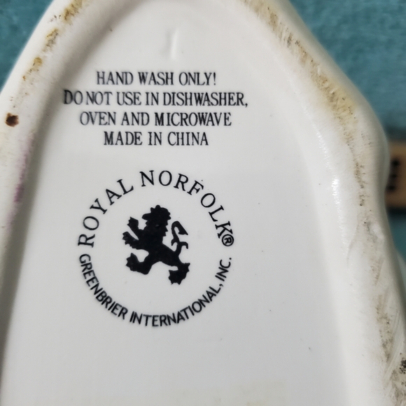 Royal Norfolk Skull Candy Dish, Planter, candle holder ect - Picture 6 of 6